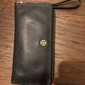 Tory Burch wristlet wallet